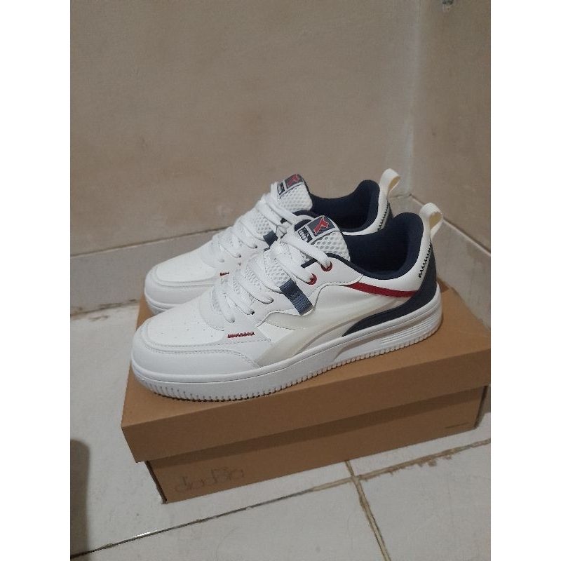 Diadora herlin