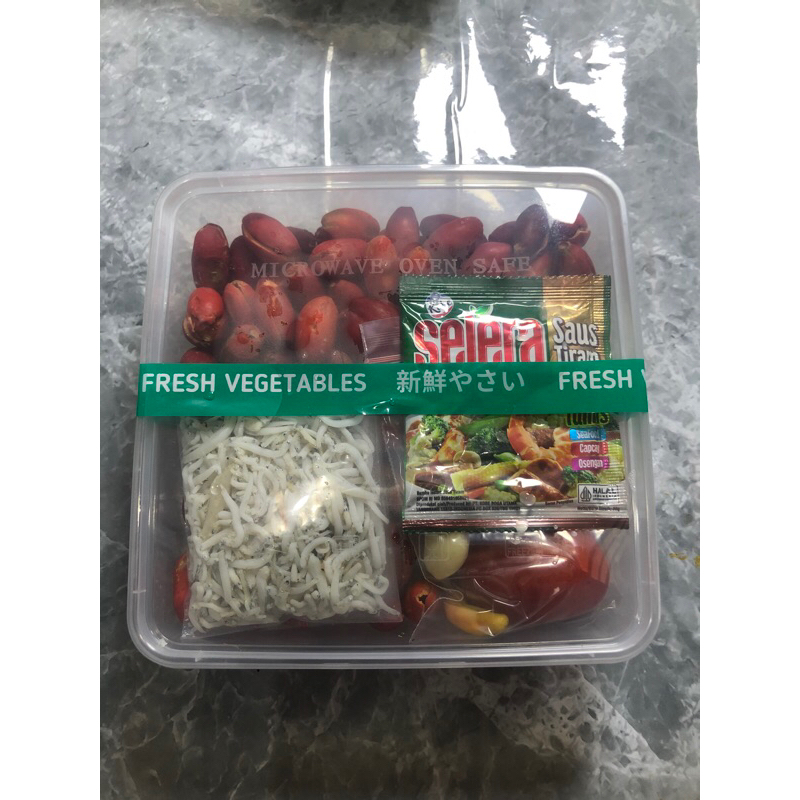 

Tumis kulit melinjo teri medan