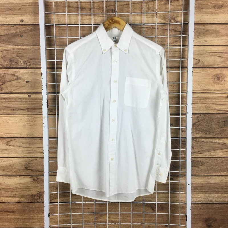Kemeja Lengan Panjang Putih Original Uniqlo Size S . SDA 05673 Second Bekas Preloved