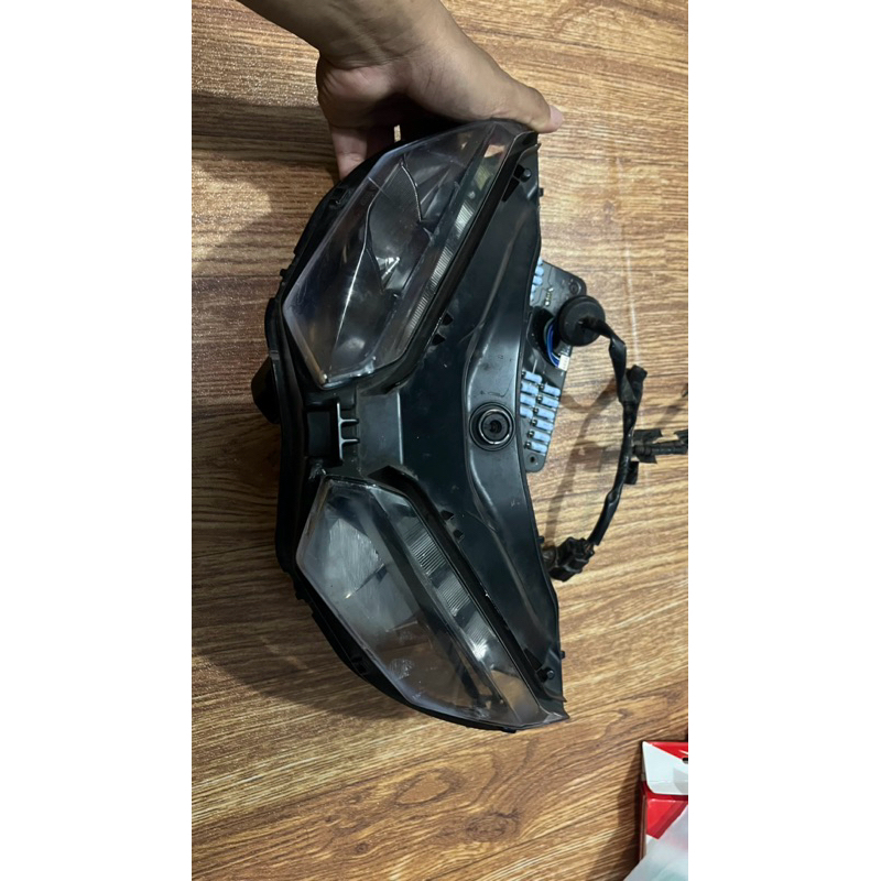 Mika lampu depan CBR 150 r k45g facelift