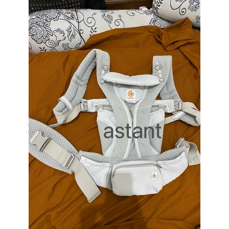 Ergobaby omni breeze