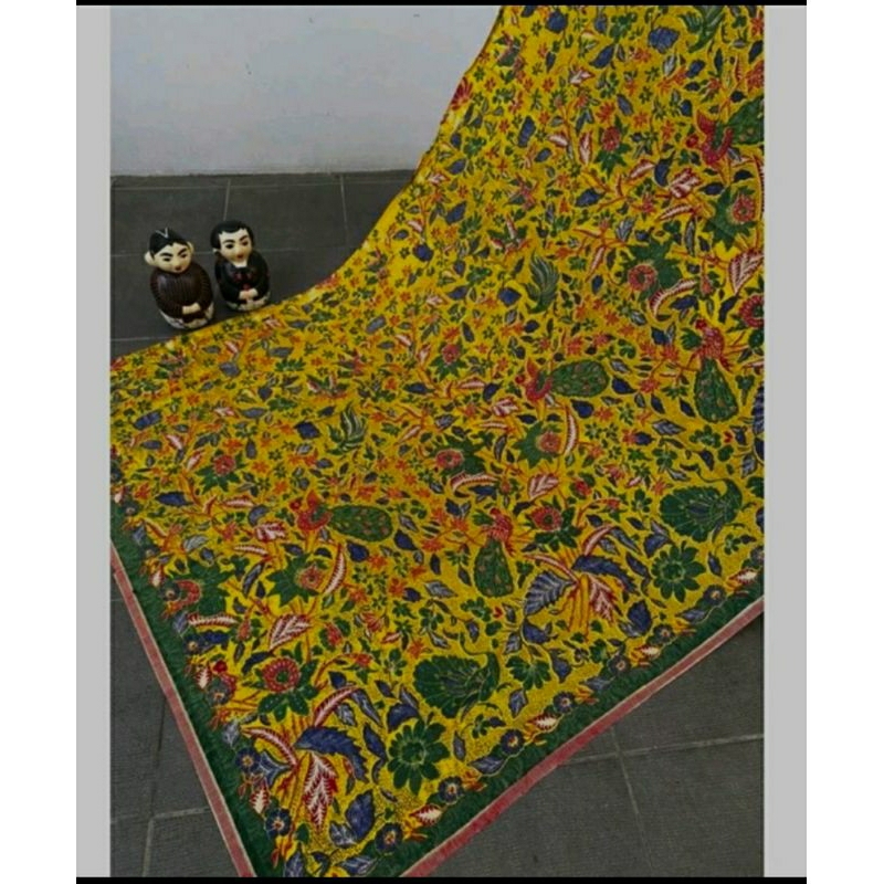 KAIN BATIK SOLO TIGA NEGRI KUNING CERAH