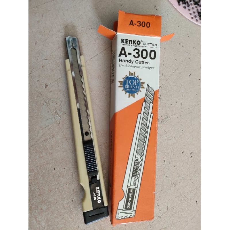 

cutter kecil - kater kenko kecil