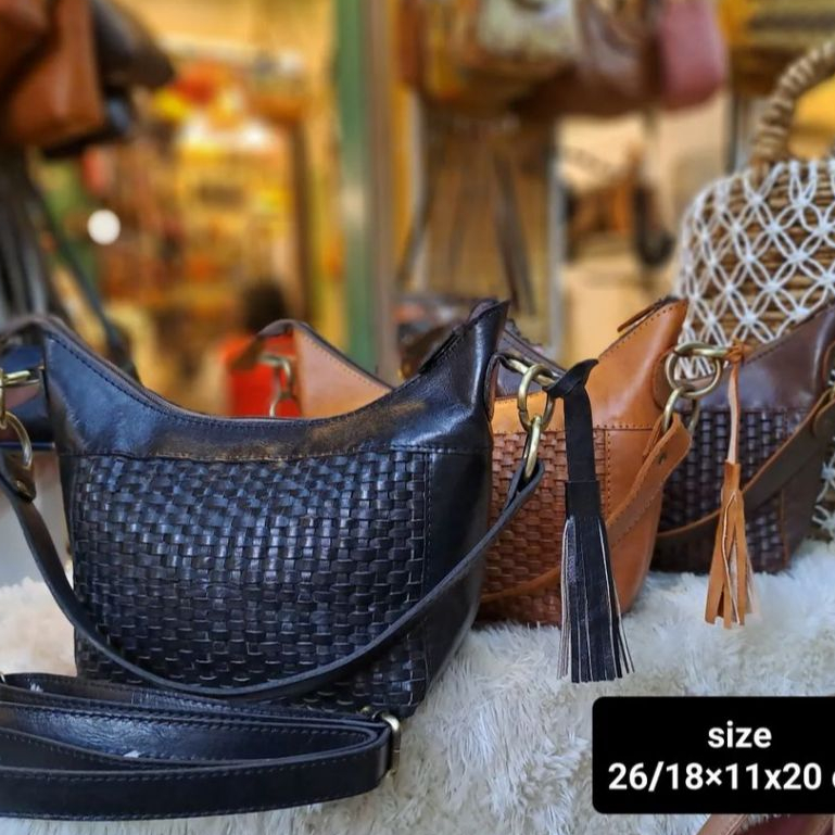 Tas Hobo Anyam - Tas Kulit Sapi Asli - Tas Selempang - Tas Bahu Anyaman Kerajinan Jogja  Leather Bag