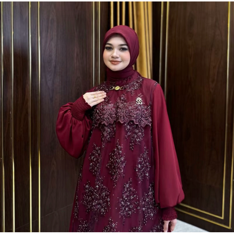 Dress set Hijab Brokat Mewah Shellasaukia ORI 100% by Shellasaukia