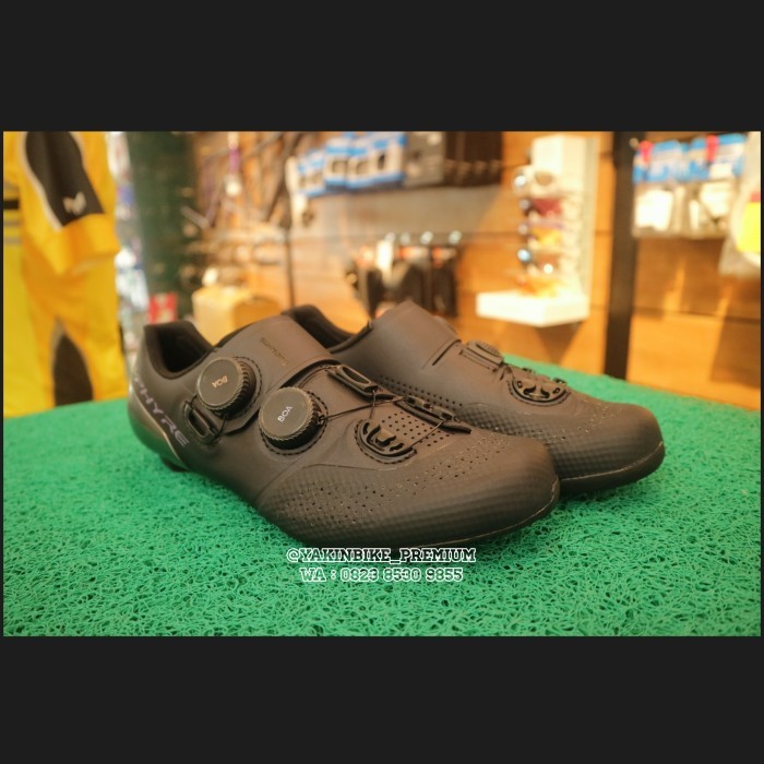 SEPATU SHIMANO RC902 E