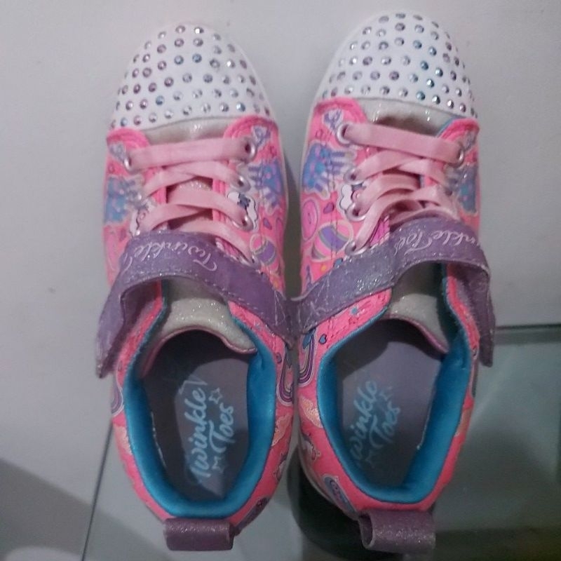 Sepatu anak perempuan Skechers twinkle toes