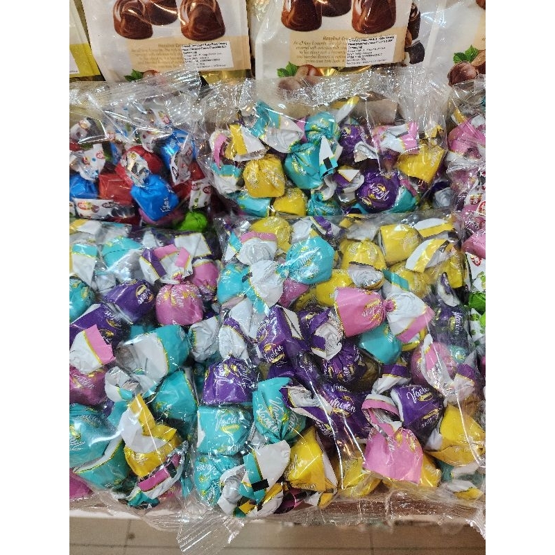 

QH Coklat Turki Mix's 1kg Premium Coklat Arab mix's 1kg Premium Oleh Oleh Haji Dan Umroh