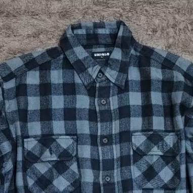 Kemeja Flannel Uniqlo Kotak Navy Abu