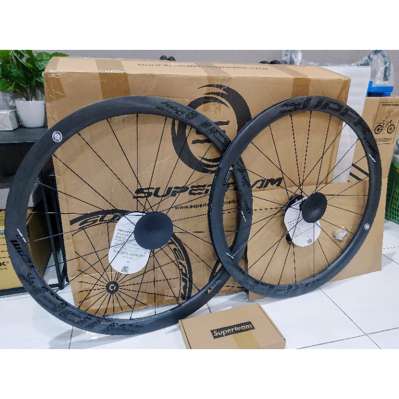 Wheelset Roadbike SUPERTEAM 40MM DISCBRAKE CARBON HUB CX4 ORIGINAL BRAND NEW IN BOX