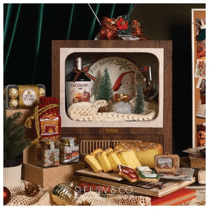 

MEMORIES | Christmas Hampers