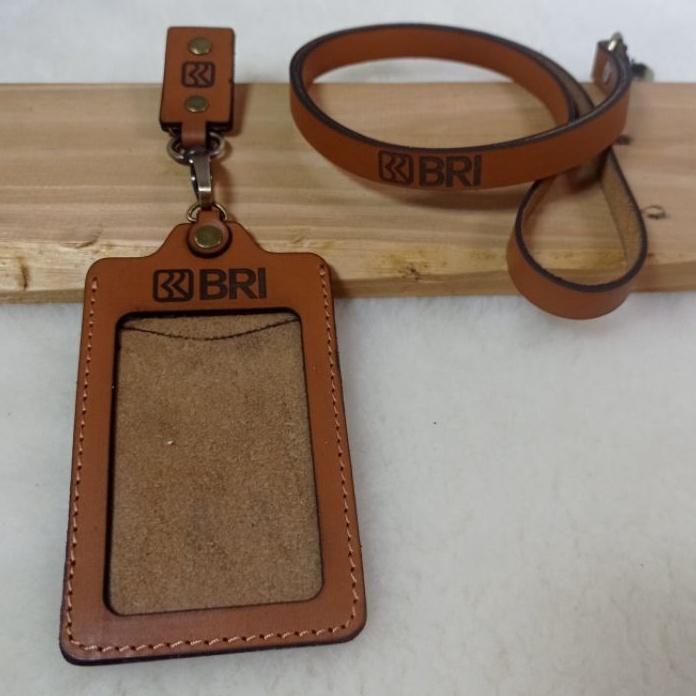 

KP8 Id Card Kulit Name Tag Kulit Pull Up 2 Slot Kartu