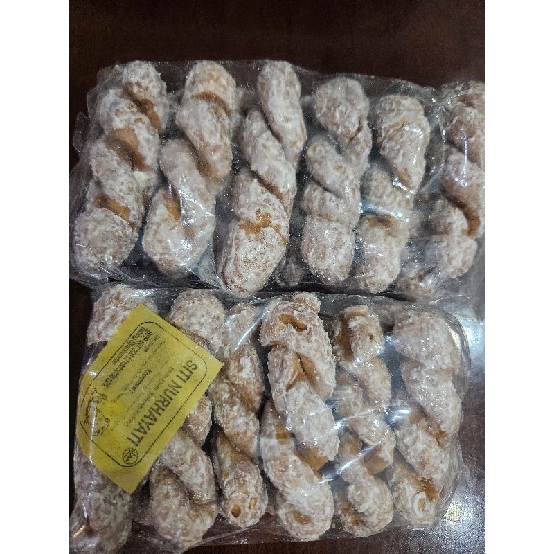 

Kue Untir-untir kue Tambang Jumbo Kue kolong-kolong cemilan instant Oleh-oleh khas Medan