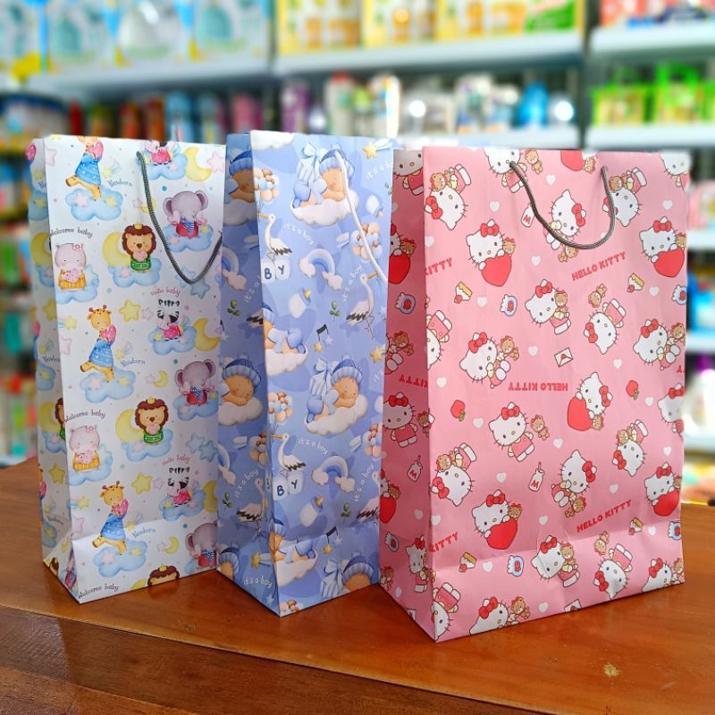 

Paperbag bungkus kado Homemade karakter anak kamayelbaby