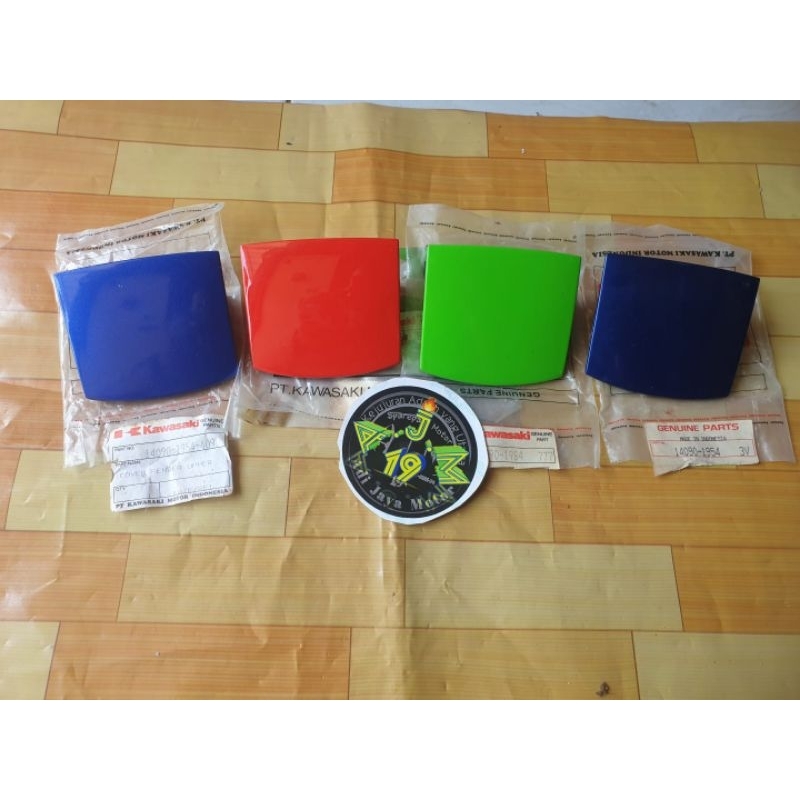 Cover Atas Spakbor Depan Kawasaki Kaze R Original
