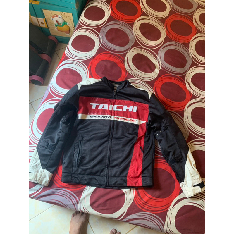 jaket taichi