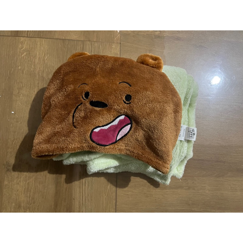MINISO Selimut Hoodie We Bare Bears Hooded Blanket untuk Dewasa Original