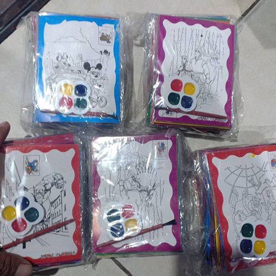 

KP8 2 pcs Mewarnai cat air kecil