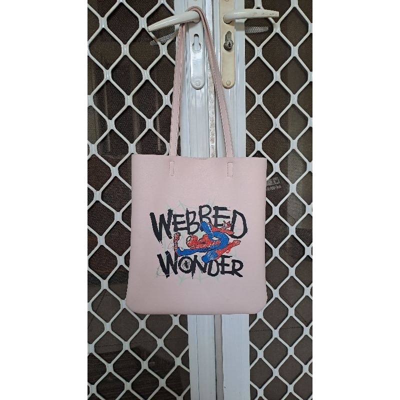 Preloved Totebag Miniso x Marvel Pink
