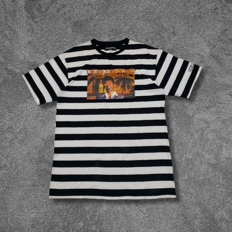 Kaos T-shirt strip Im not a human being