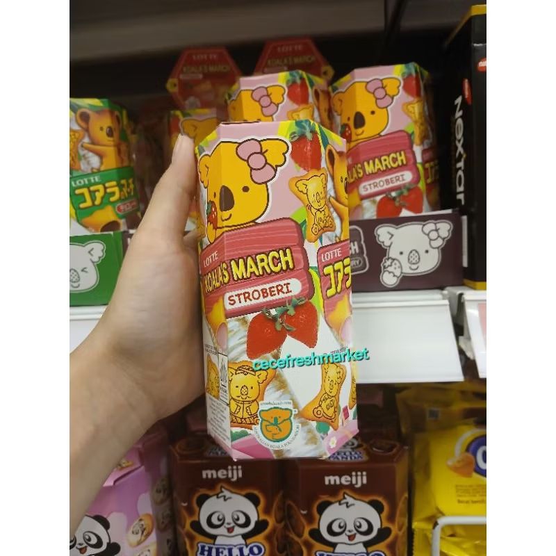 

Jual biscuit isi cream coklat dan strawberry koala march lotte