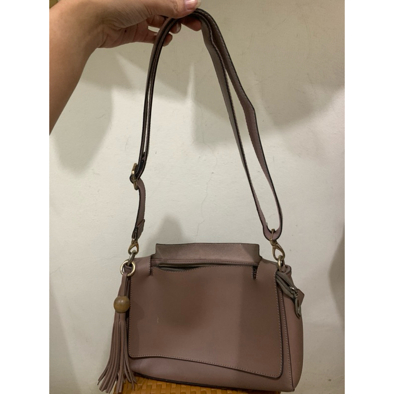 preloved belezza sling shoulder bag medium brown