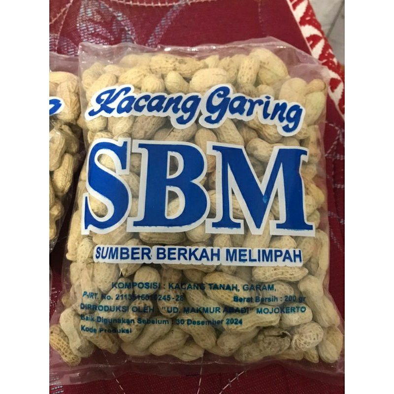 

kacang asin kulitan