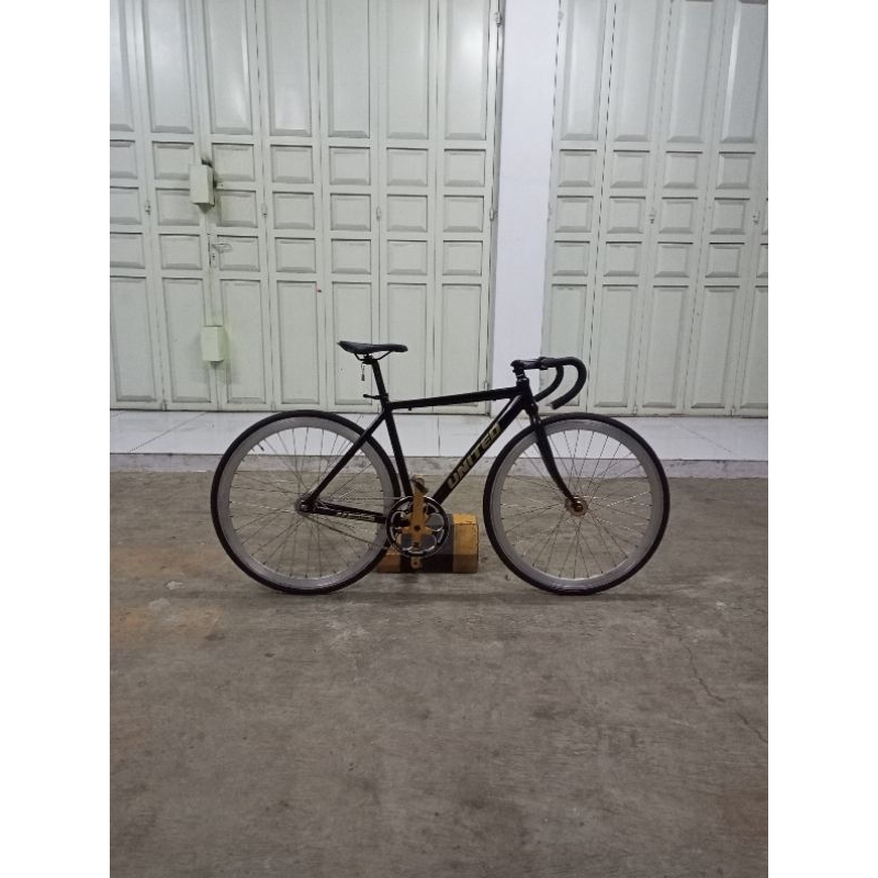 fullbike fixie soloist 72evo (full Alloy)