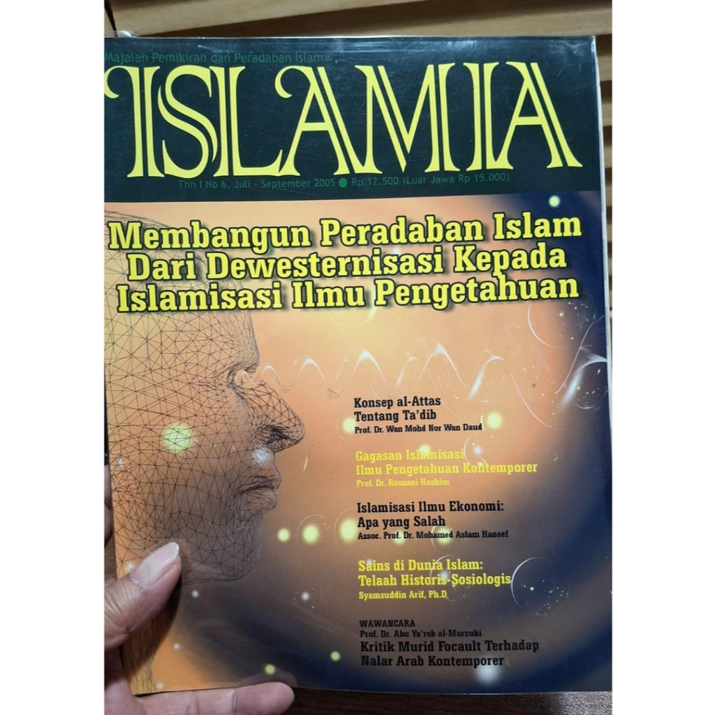 MAJALAH ISLAMIA : MEMBANGUN PERADABAN ISLAM