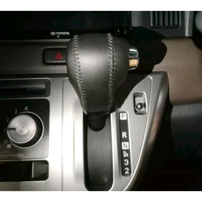 sarung cover knob perseneling matic Toyota Calya