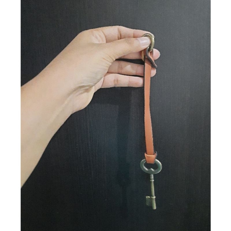 Preloved - Gantungan tas kunci Fossil