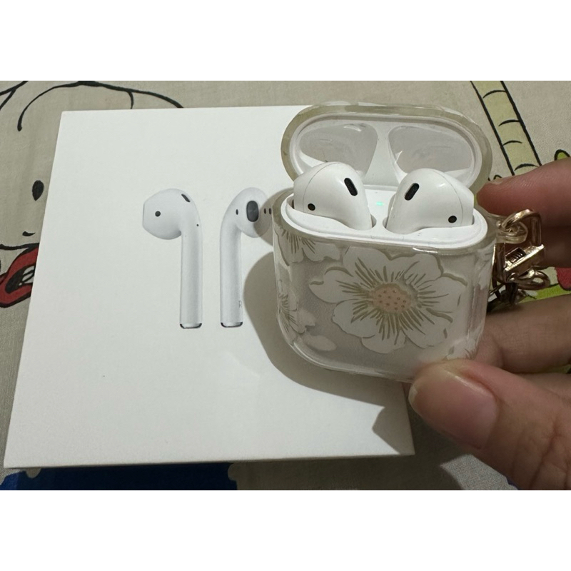 Preloved Original Apple AirPods With Charging Case (Generasi ke-2)