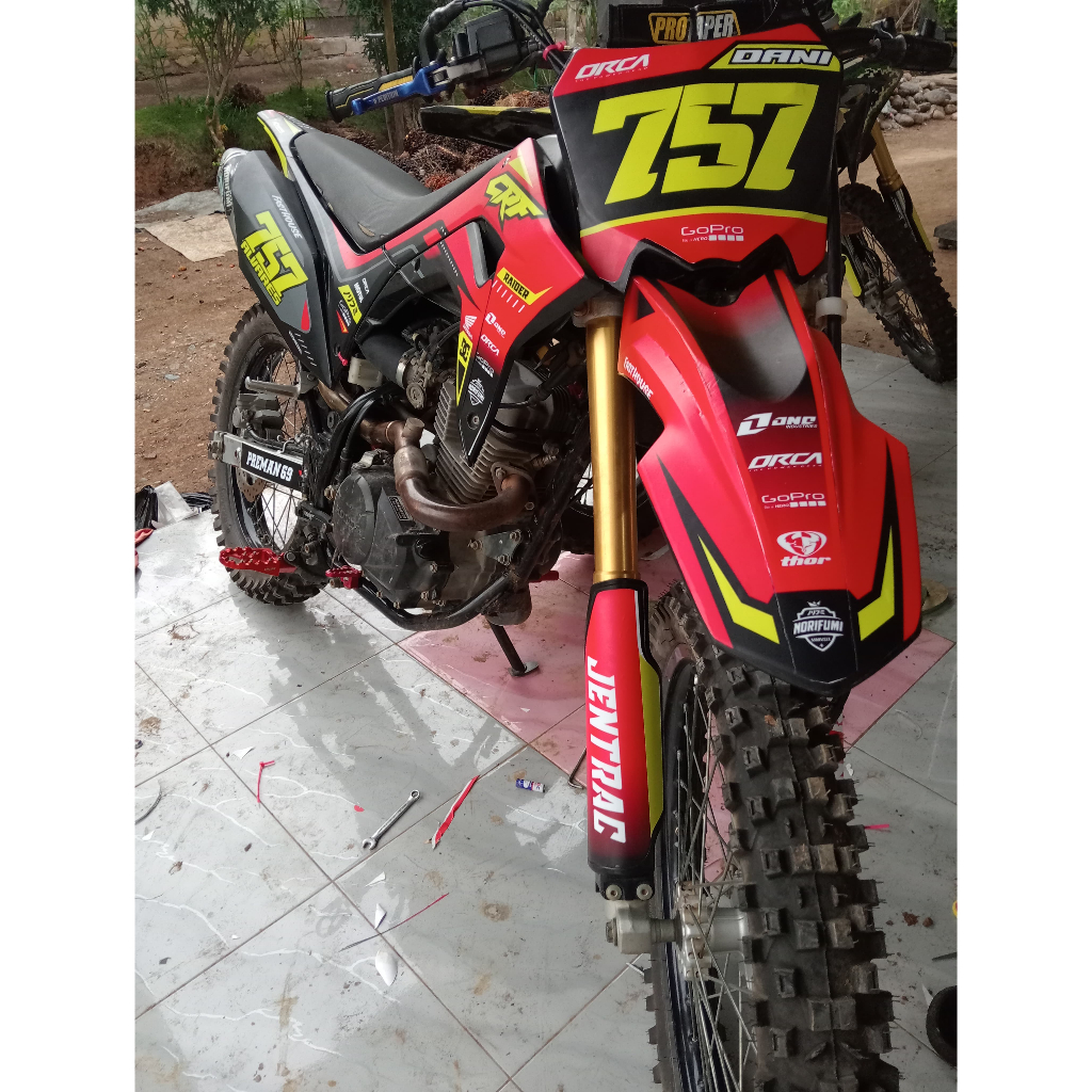 Decal Honda CRF 150L ELEGAN MERAH HITAM LIST KUNING D-I2-207 I2-1221