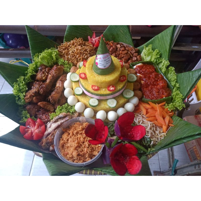 Nasi tumpeng 10 porsi