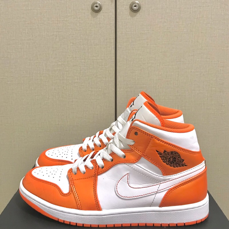 AIR JORDAN 1 MID METALLIC ORANGE ORIGINAL