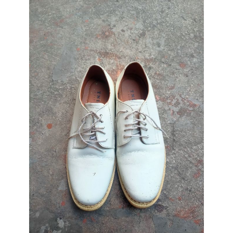 sepatu pdh TNI bekas,sendal, pansus prefeloved ya