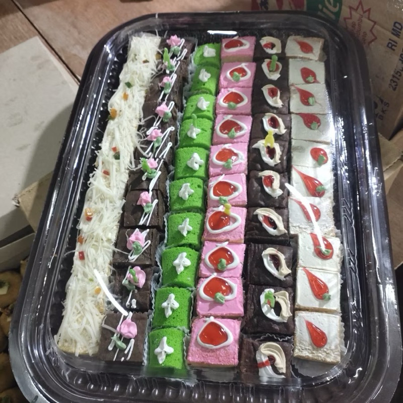 

kue tradisional Kue Basah / Kue Tart / Kue Subuh Pasar Senen - Mini slice tart