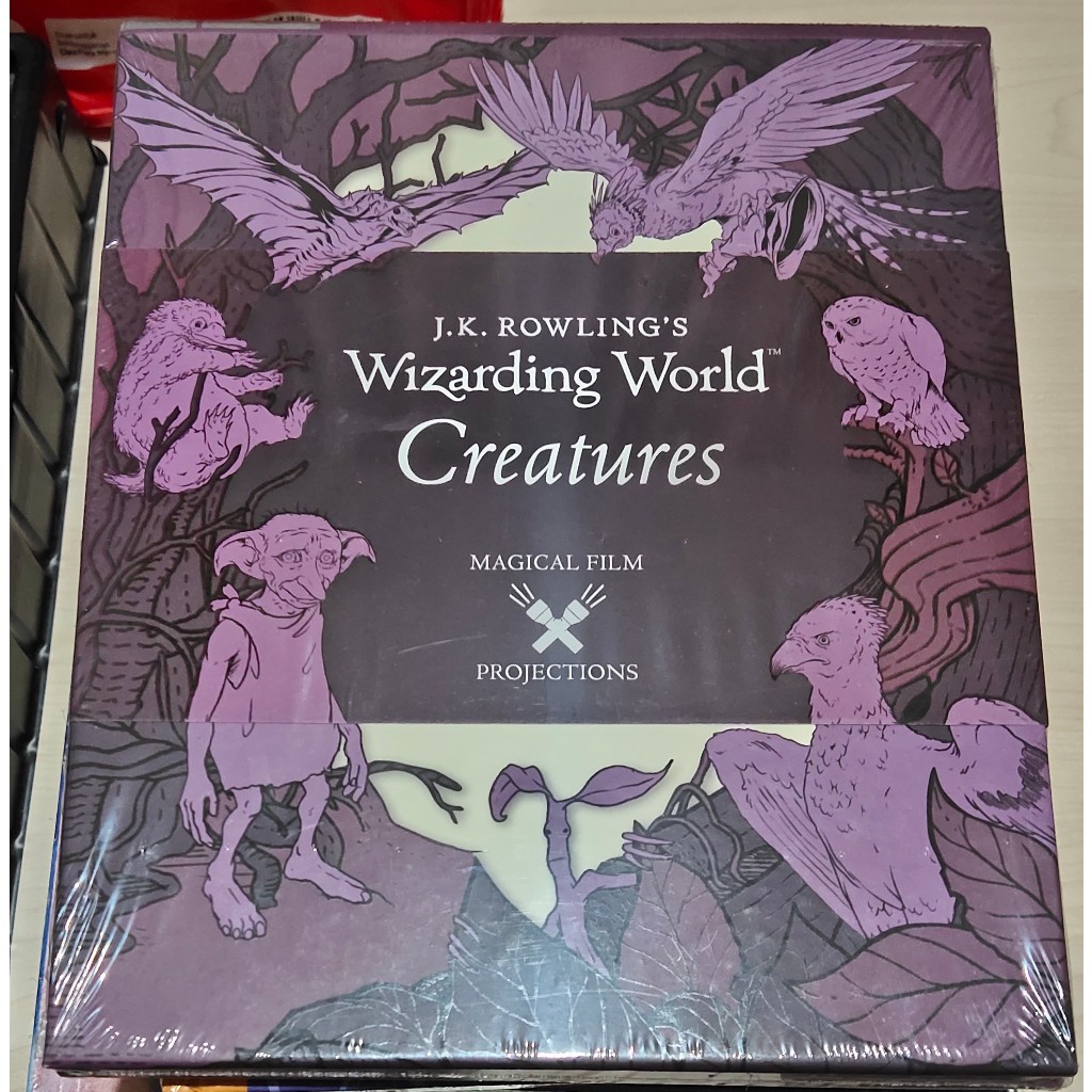 Harry Potter - Wizarding world creature book hardcover