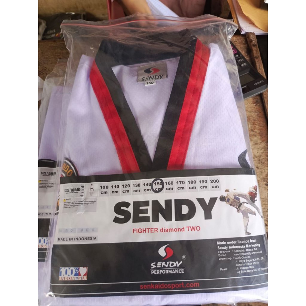 TERMURAH SERAGAM TAEKWONDO (DOBOK) SENDY FIGHTER DIAMOND TWO KERAH MERAH HITAM (POOM)