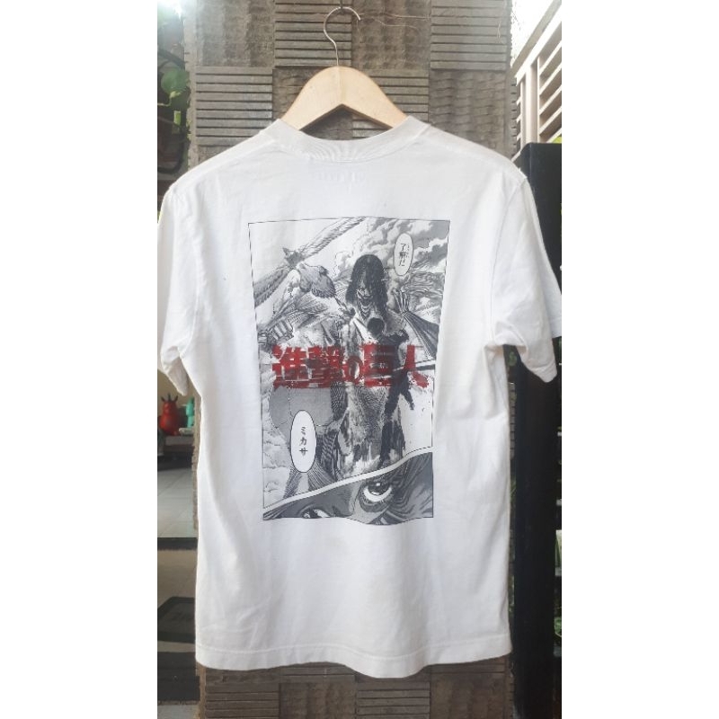 UNIQLO UT X ATTACK ON TITAN (AOT) POCKET