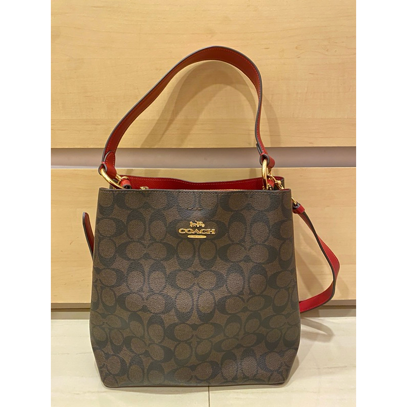 COACH WILLOW BUCKET BAG