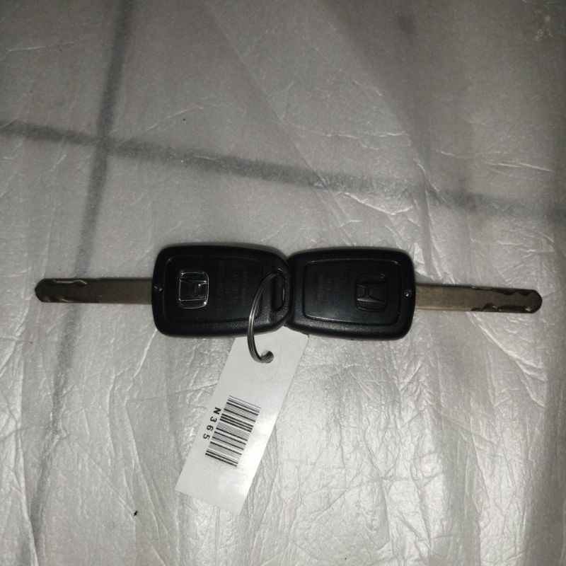 Kunci kontak mobil Honda