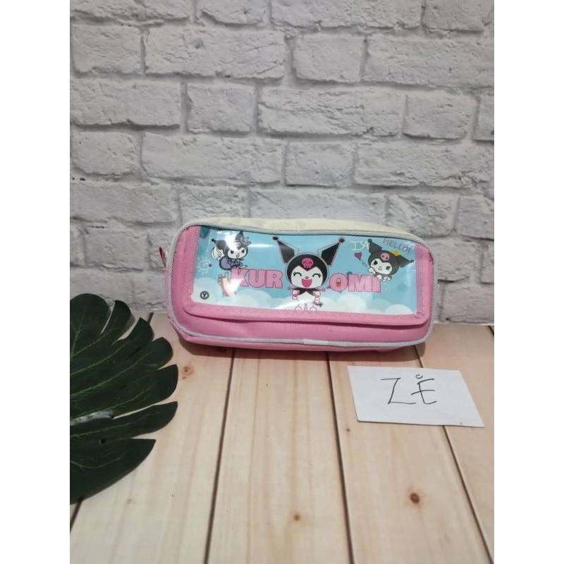 

Tempat pensil saku karakter kuromi / kotak pensil