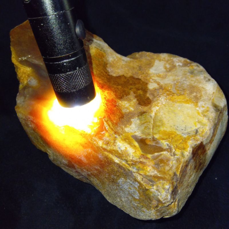 Original Bahan Batu Idocrase Bio Solar Aceh Giwang Kristal