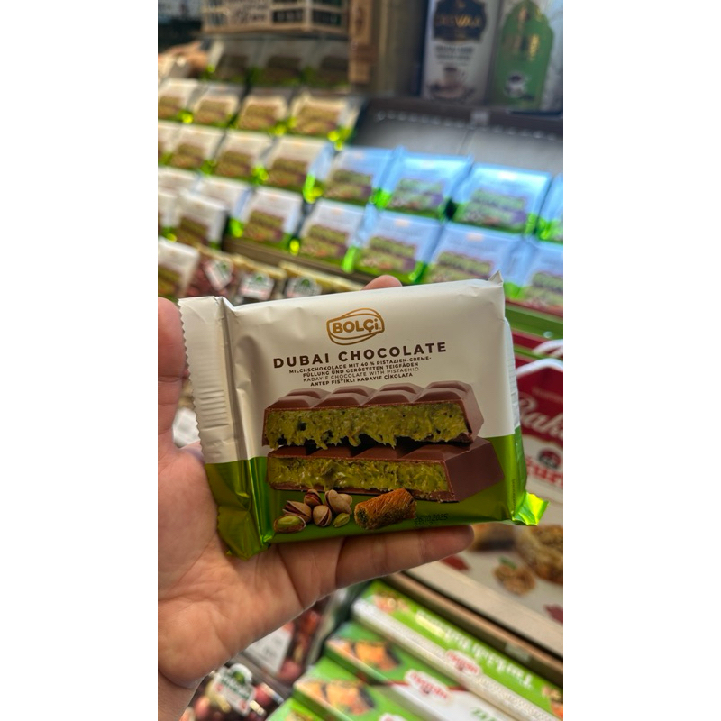 

READY SIAP KIRIM BOLCI DUBAI COKLAT ENAKKK GUYS