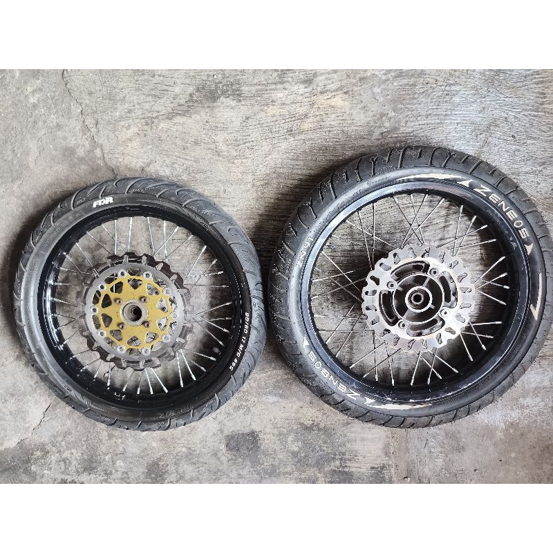 velg jari jari Rossi copotan ninja r ss rr ring velg depan 1.40-17 dan belakang 1.60-17