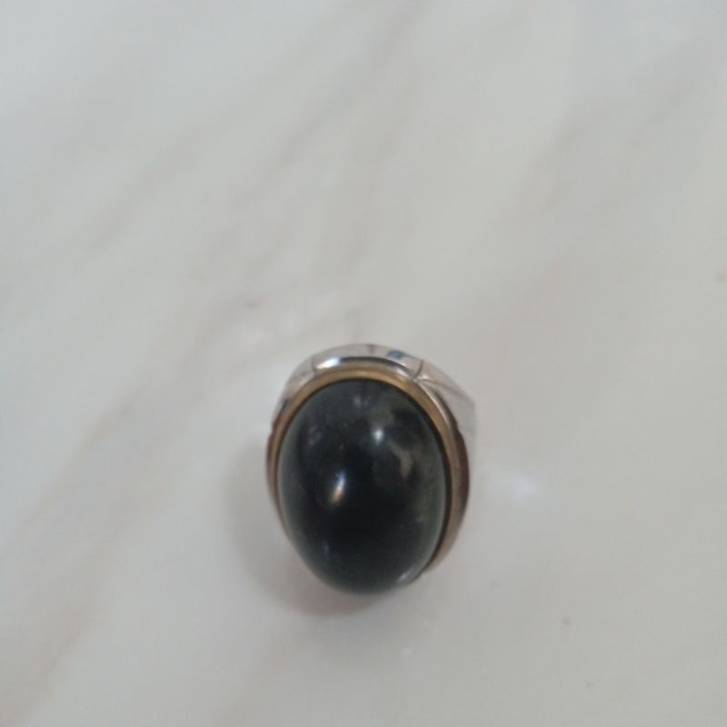 cincin batu badar besi hitam