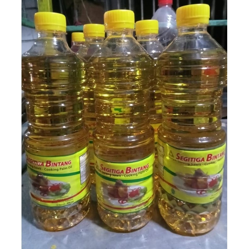 

minyak goreng sawit segitiga bintang 900 ml 1 dus isi 12 btl