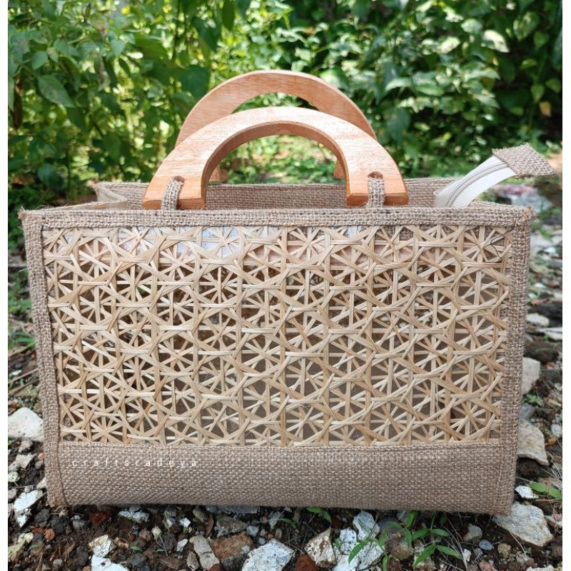 Tas Hampers Parcel Anyaman Handle Kayu Kombinasi Mika Bambu / Tas Kotak Hampers Gift