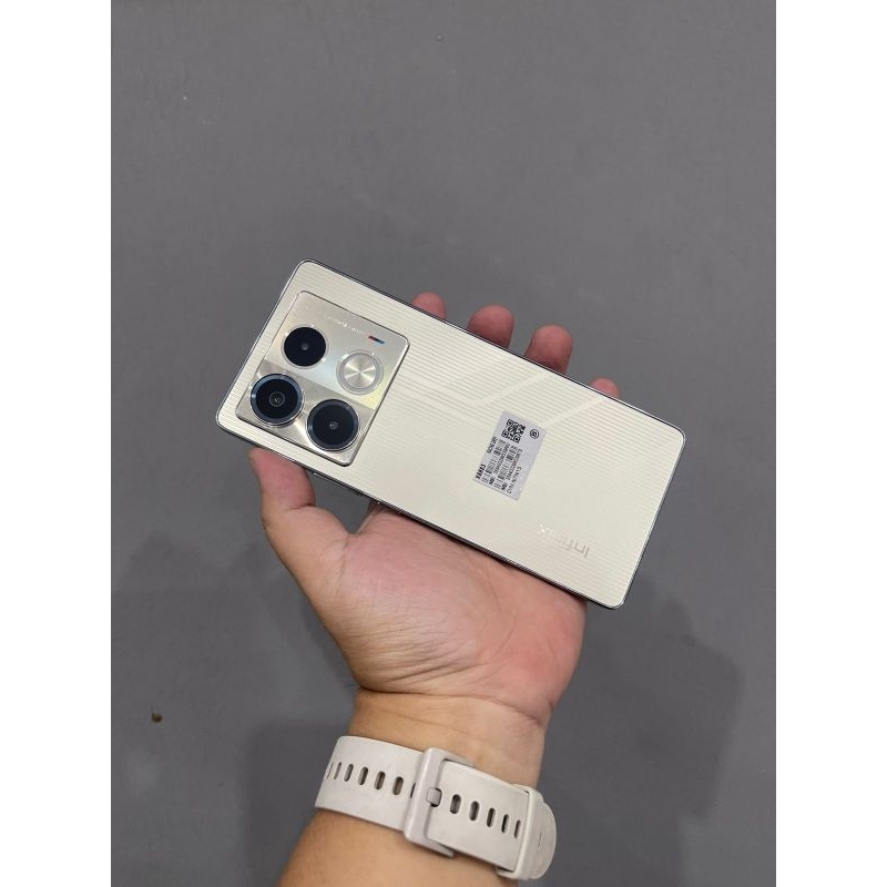 Infinix Note 40 BMW 8/256Gb Fullset Second